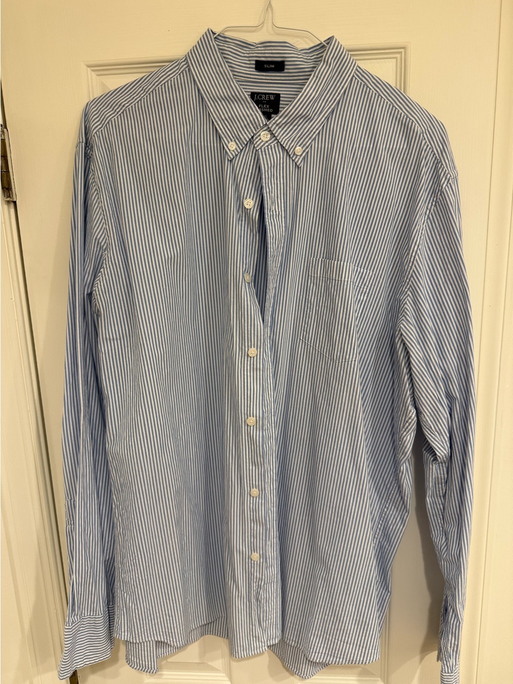 J. Crew Men's Blue and White Flex Washed Shirt